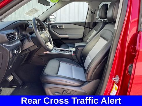 Used 2023 Ford Explorer XLT w/ Equipment Group 202A AWD/4WD image 9
