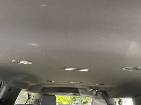 Used 2022 Chevrolet Suburban LT AWD/4WD image 13