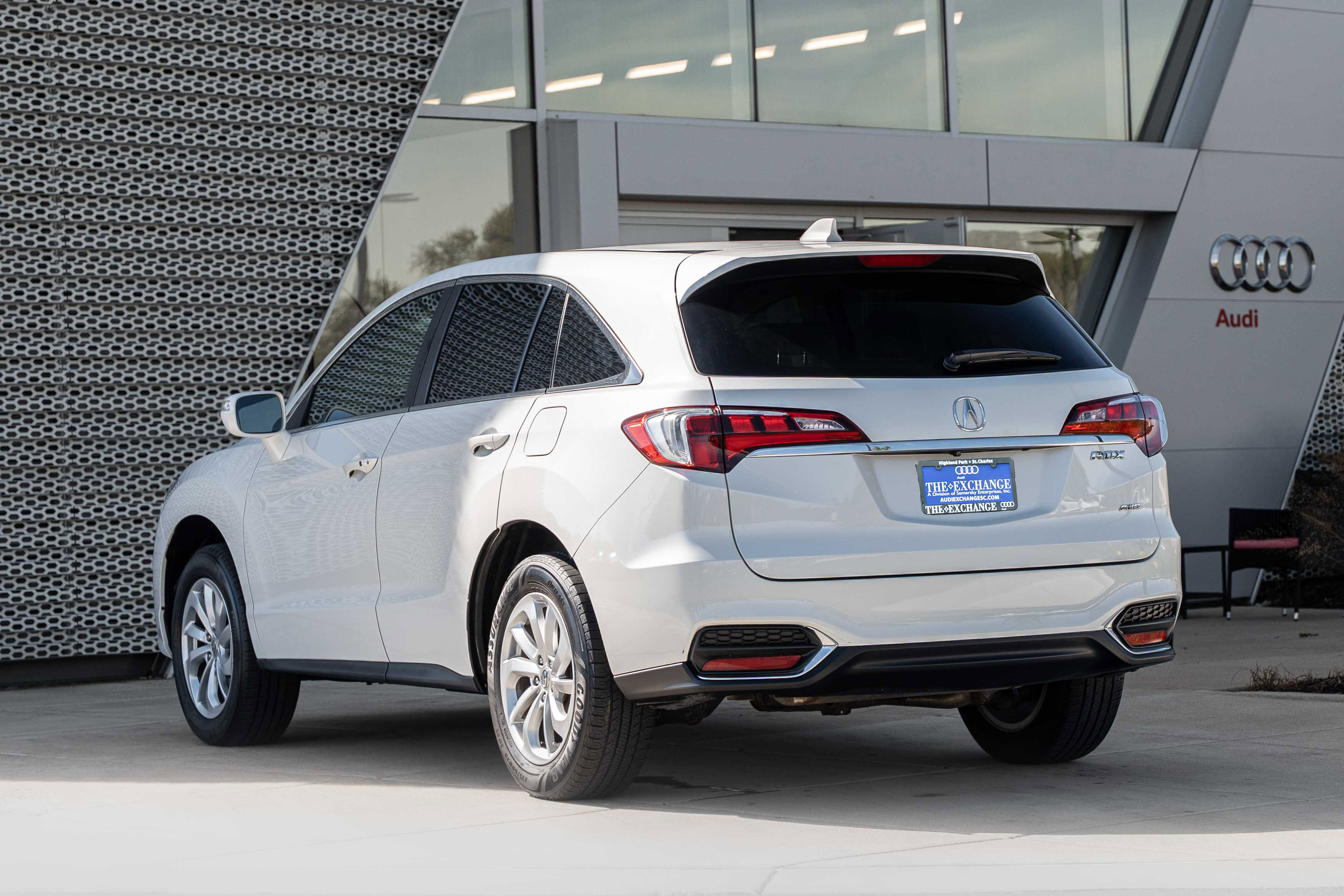 Used 2018 Acura RDX w/ Technology Package AWD/4WD image 5