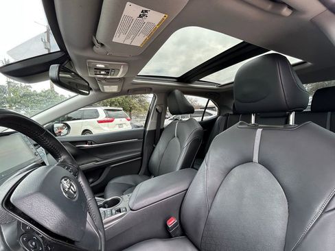 Used 2021 Toyota Camry XSE image 12