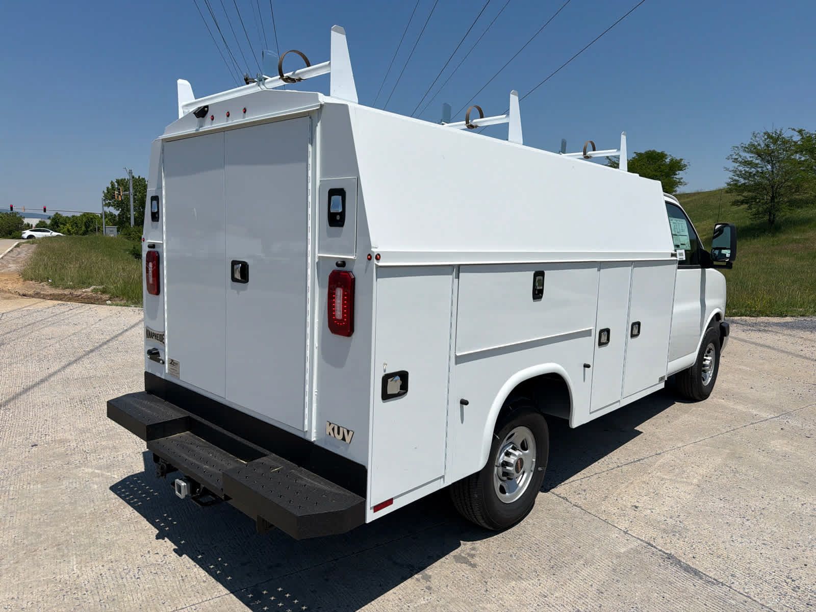 New 2025 GMC Savana 3500 w/ Power Convenience Package RWD image 3