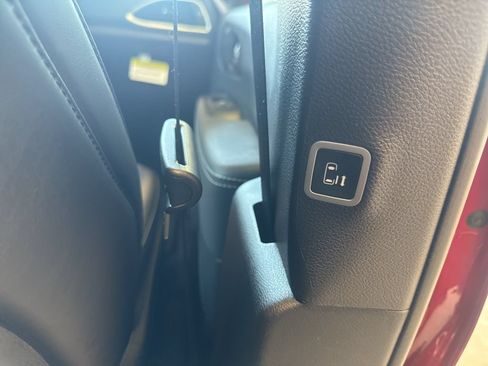 New 2026 Chrysler Pacifica Select FWD image 57