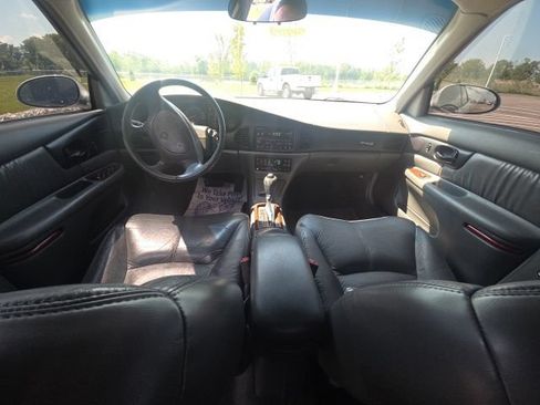 Used 2002 Buick Regal LS w/ LS Premium Pkg FWD image 15