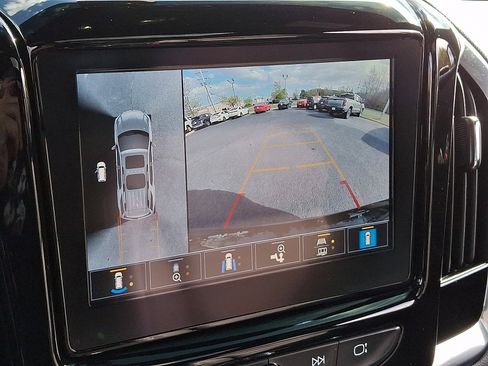 Certified 2023 Chevrolet Traverse RS w/ LPO, Floor Liner Package AWD/4WD image 18