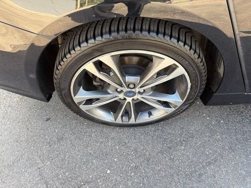 Used 2019 Ford Fusion Titanium FWD image 10