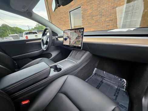 Used 2023 Tesla Model Y AWD image 57