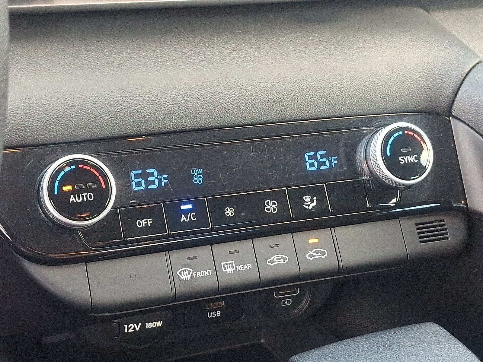 Certified 2023 Hyundai Elantra SEL FWD image 16