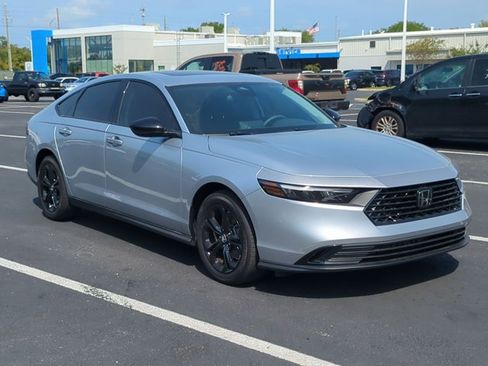 Used 2025 Honda Accord SE image 3