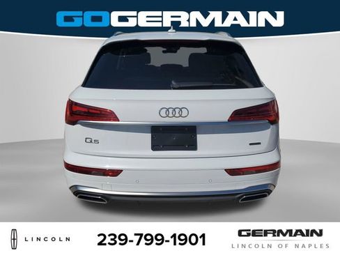 Used 2024 Audi Q5 2.0T Premium w/ Convenience Package image 8