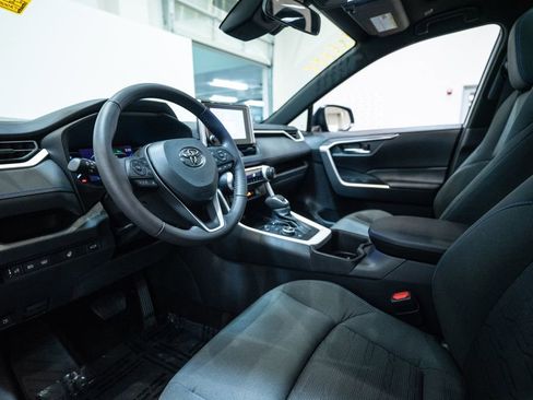 Certified 2024 Toyota RAV4 SE w/ Convenience Package image 4