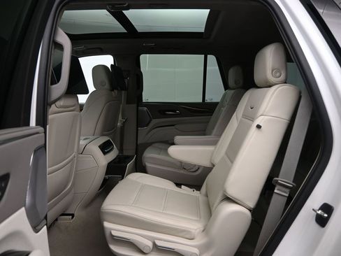 Used 2023 Cadillac Escalade Sport Platinum image 31