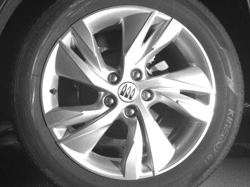 Used 2025 Buick Encore GX Preferred FWD image 17
