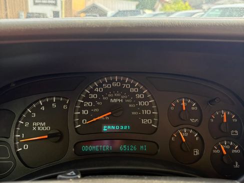 Used 2004 Chevrolet Silverado 1500 LS w/ Light Duty Power Package AWD/4WD image 11