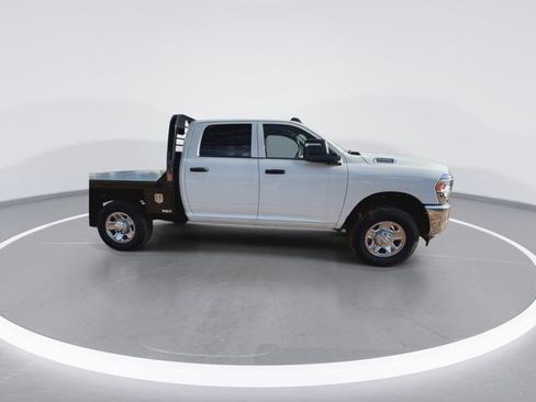 New 2024 RAM 2500 Tradesman w/ Chrome Appearance Group AWD/4WD image 9