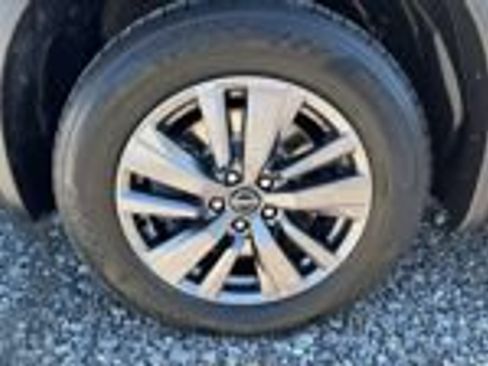 Used 2025 Nissan Pathfinder SV FWD image 37