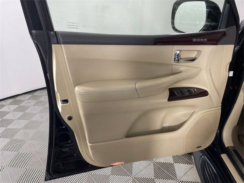 Used 2015 Lexus LX 570 4WD image 19