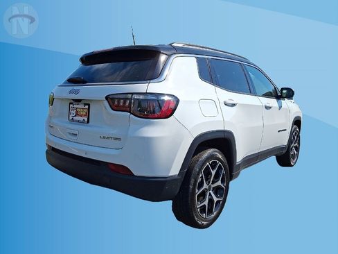 Used 2025 Jeep Compass Limited AWD/4WD image 12