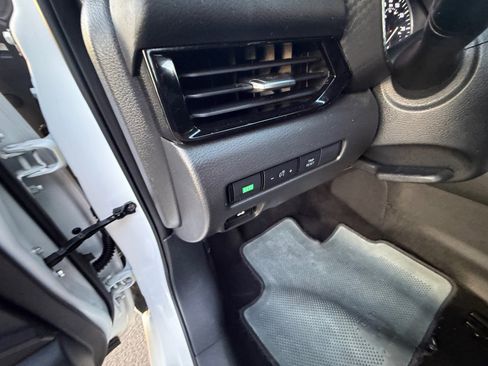 Certified 2022 Nissan Sentra SV w/ Trunk Package FWD image 12