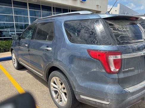 Used 2019 Ford Explorer Limited w/ Ford Safe & Smart Package FWD image 10