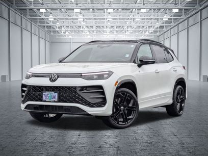 Used 2025 Volkswagen Tiguan SE R-Line