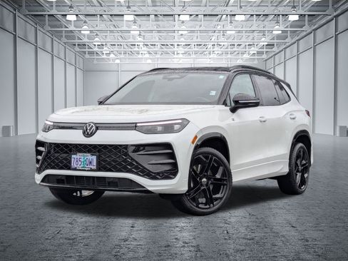 Used 2025 Volkswagen Tiguan SE R-Line AWD/4WD image 1