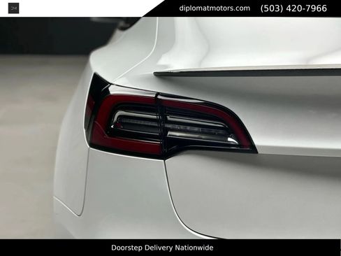 Used 2022 Tesla Model 3 Performance image 14