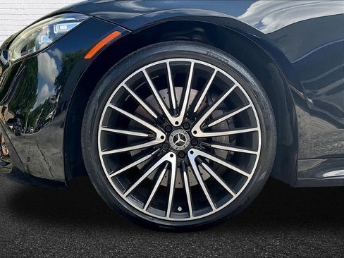 Used 2022 Mercedes-Benz S 500 4MATIC w/ AMG Line Package image 25