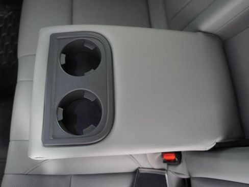 Certified 2025 Subaru Outback Limited image 36