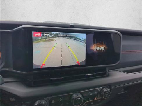 Used 2024 Jeep Wrangler Unlimited Rubicon 392 image 5