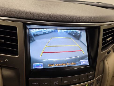 Used 2015 Lexus LX 570 4WD image 39