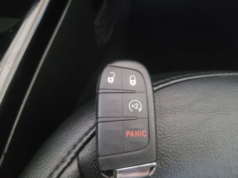 Used 2020 Jeep Compass Limited FWD image 32