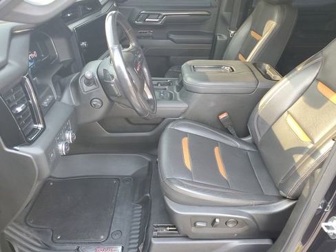 Used 2022 GMC Sierra 1500 AT4 w/ AT4 Premium Package AWD/4WD image 5