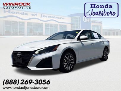 Used 2023 Nissan Altima 2.5 SV