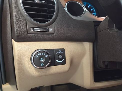 Used 2011 Buick Enclave CXL FWD image 28