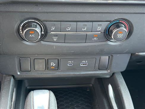 Certified 2025 Nissan Frontier SV RWD image 23