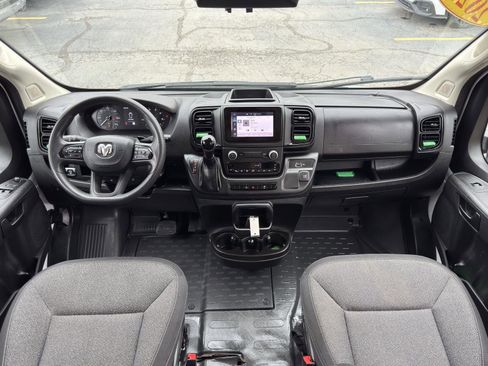 Used 2025 RAM ProMaster 2500 w/ Convenience Group FWD image 18