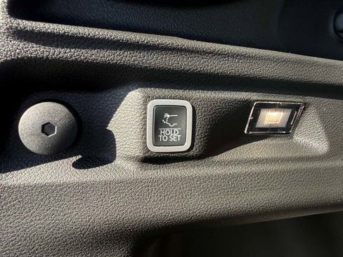 New 2025 Jeep Grand Cherokee L Limited w/ Black Appearance Package image 27