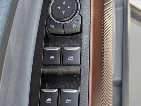 Used 2023 Ford Maverick Lariat w/ Lariat Luxury Package FWD image 16