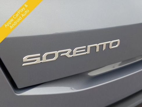 Certified 2025 Kia Sorento S w/ Panoramic Sunroof Package image 14