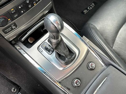 Used 2013 INFINITI G37 Journey w/ Premium Pkg image 19