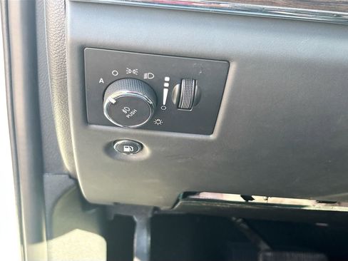 Used 2020 Jeep Grand Cherokee Summit AWD/4WD image 10