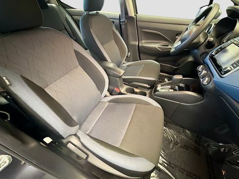 Used 2025 Nissan Versa SV FWD image 15