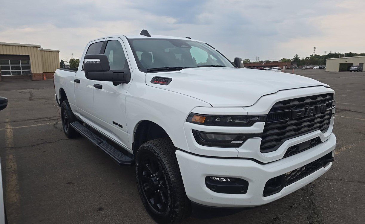 Used 2026 RAM 2500 Big Horn AWD/4WD image 2