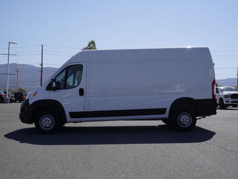 Used 2025 RAM ProMaster 2500 w/ Convenience Group FWD image 7