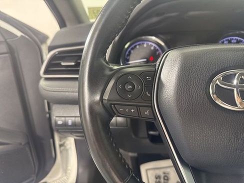Used 2020 Toyota Camry SE image 29