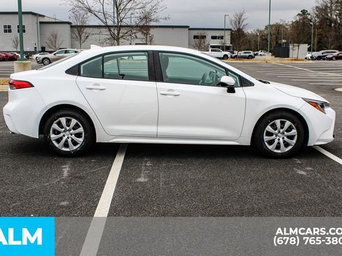 Used 2023 Toyota Corolla LE image 9