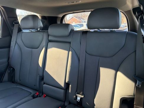 Used 2023 Hyundai Santa Fe Limited image 29