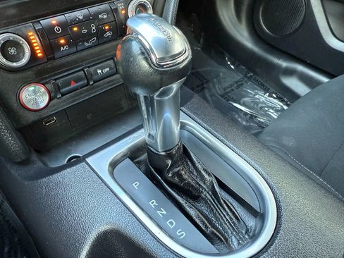 Used 2019 Ford Mustang Coupe image 15