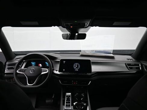 New 2026 Volkswagen Atlas Cross Sport SE image 10