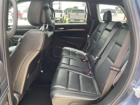 Used 2020 Jeep Grand Cherokee Overland AWD/4WD image 29